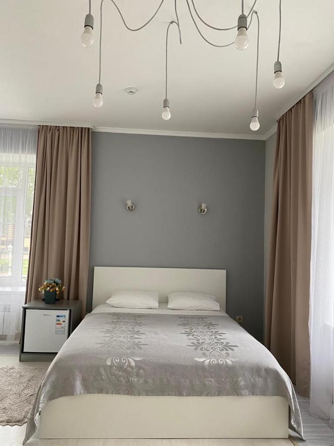 Scandi Hotel Makinsk Екстер'єр фото