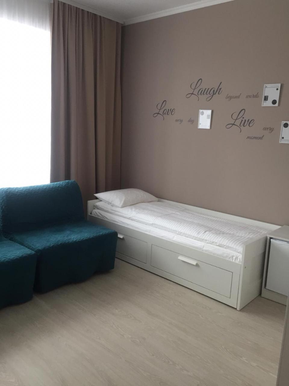 Scandi Hotel Makinsk Екстер'єр фото