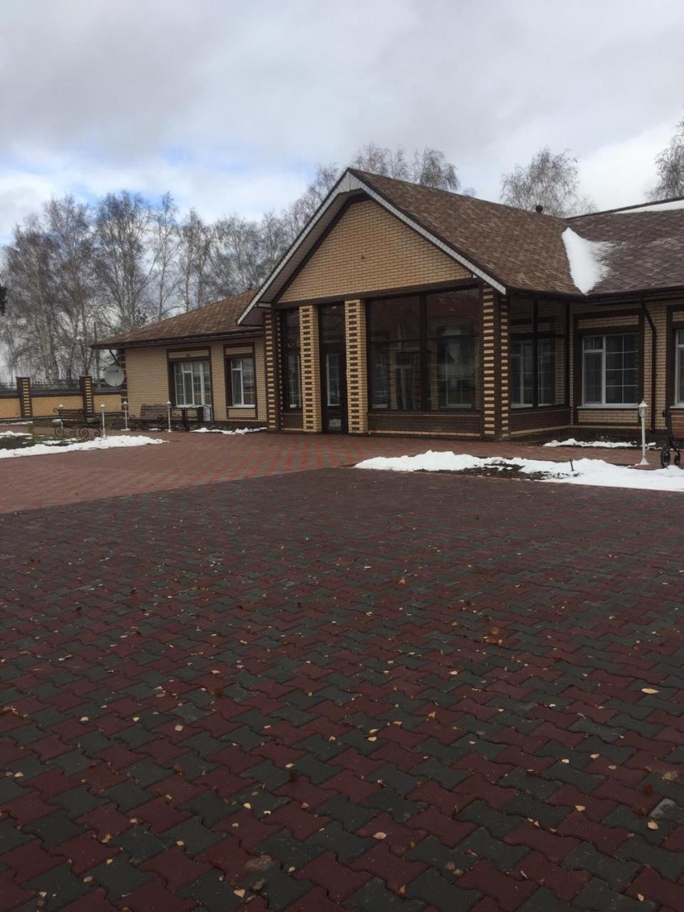 Scandi Hotel Makinsk Екстер'єр фото